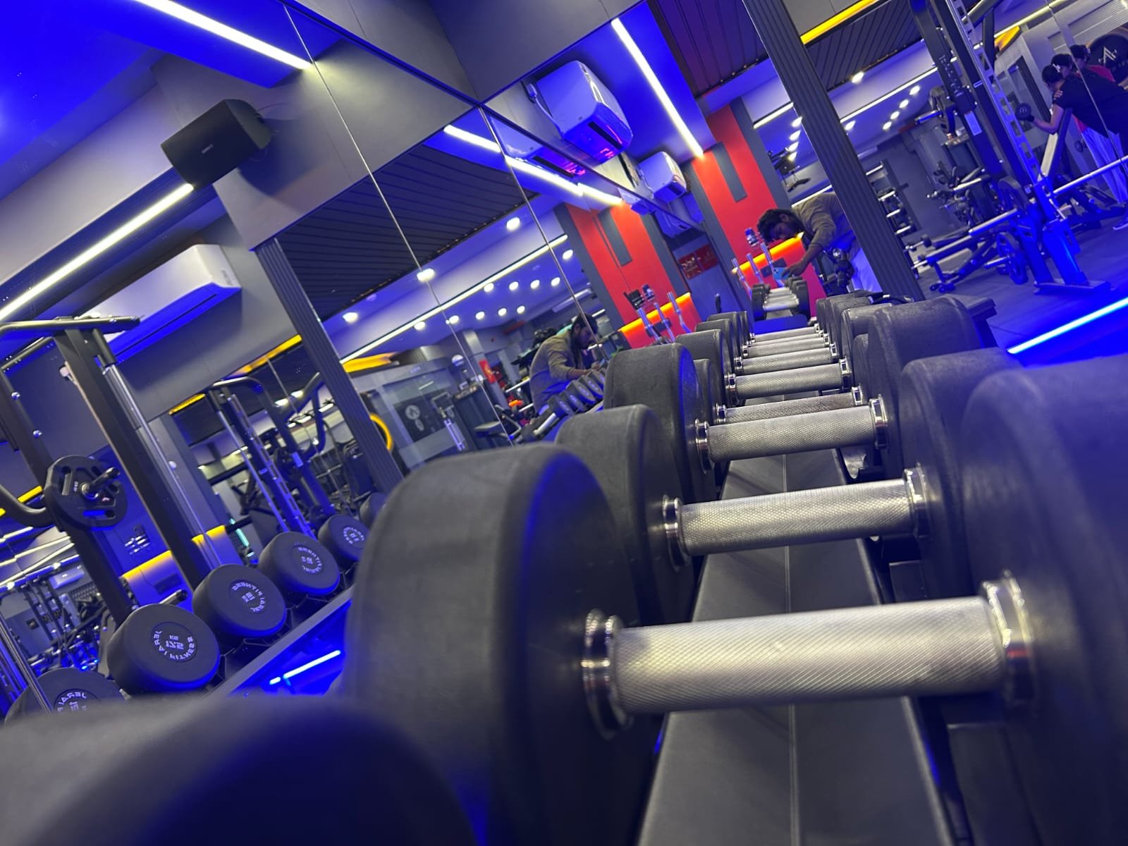 Aura Athletic Images